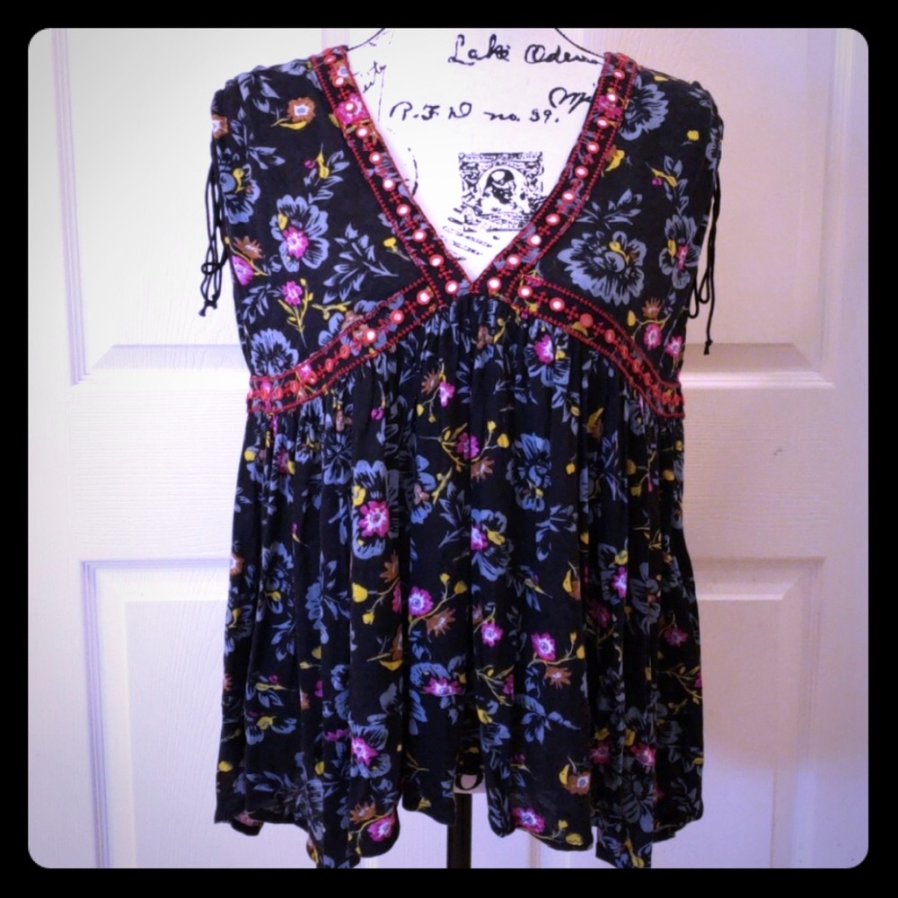 💖 EUC Free People Escapades Floral Print Top 💖